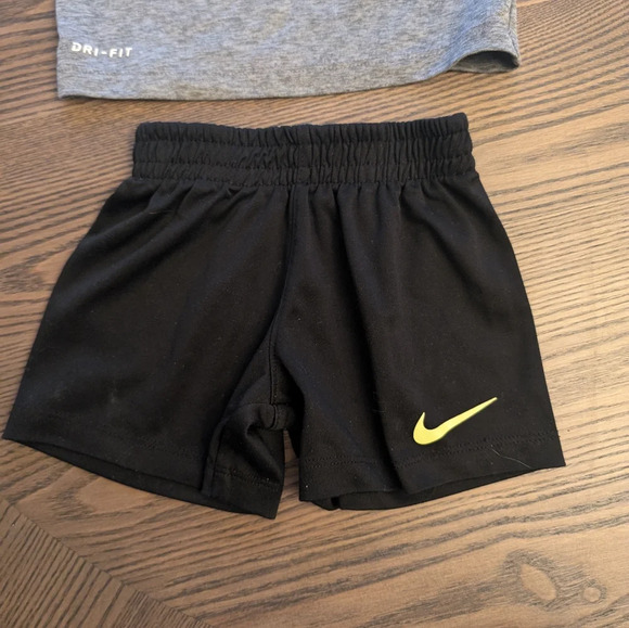 Nike Gray and Black Dri-FIT Kids Set 12 Months - Picture 3 of 6